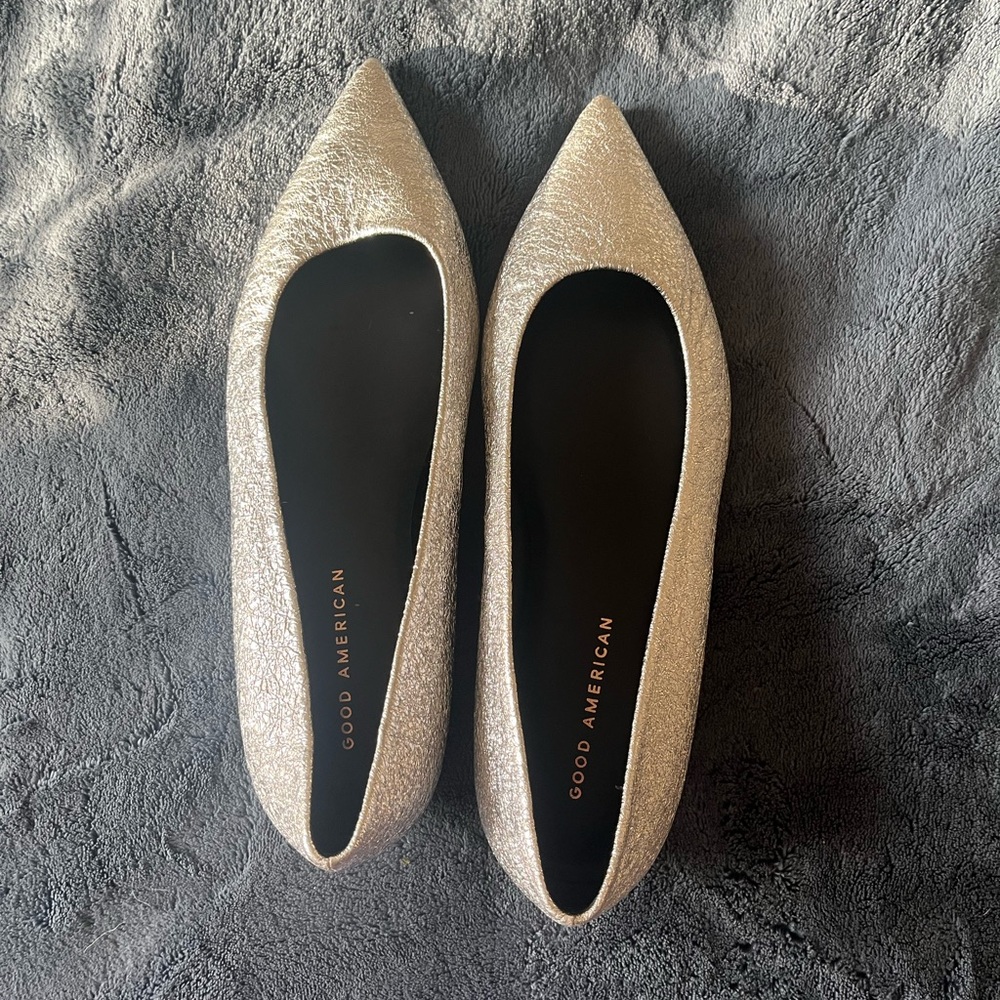 Good American Silver Flats
